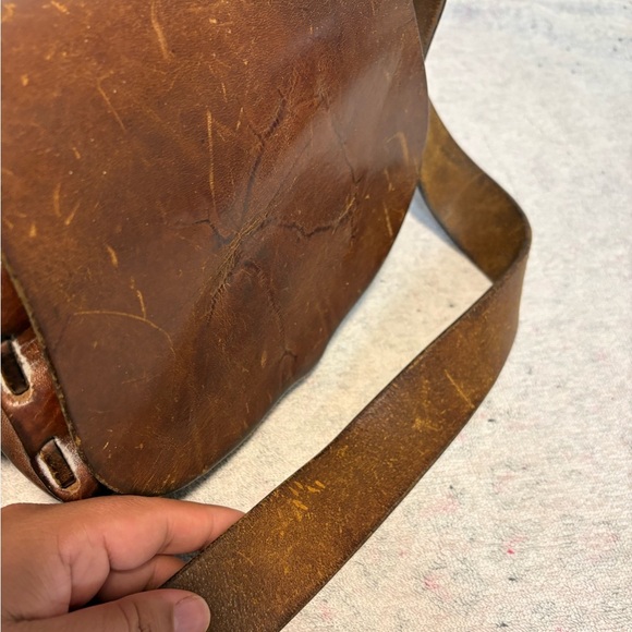 Vintage Brown Leather Shoulder Bag - Picture 7 of 12